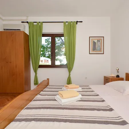 Apartments By The Sea Slatine, Ciovo - 12176 Room photo