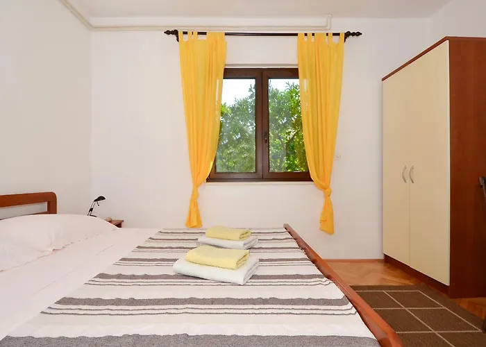 Apartments By The Sea Slatine, Ciovo - 12176